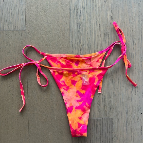 437 SANDERS BOTTOM FLORA - Picture 4 of 5